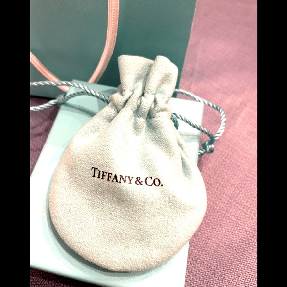 Tiffany jewelry box , dust bag and bag - Picture 2 of 6